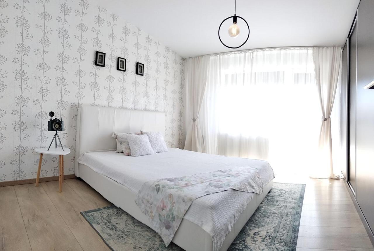 Apartament De Lux Cu Terasa Appartement Timişoara Buitenkant foto