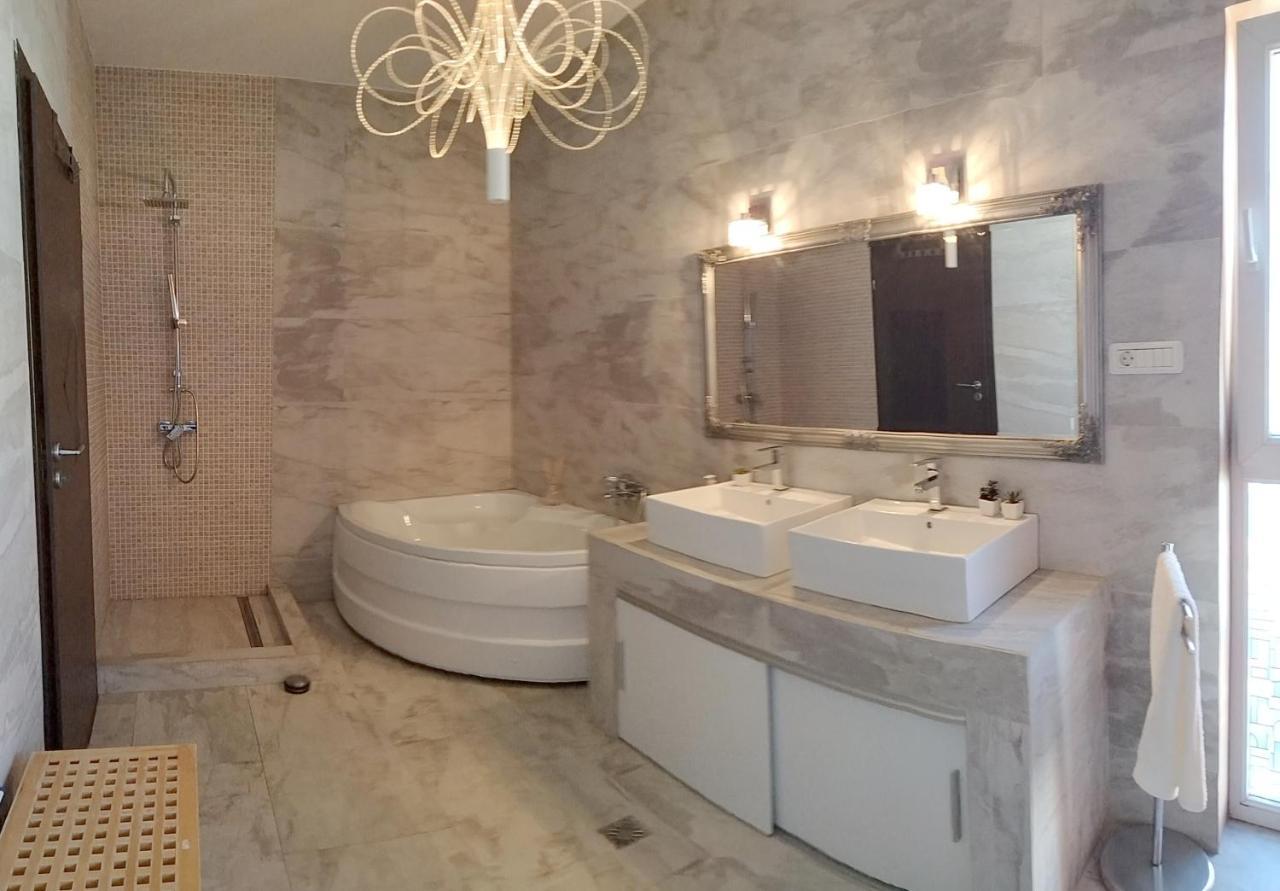 Apartament De Lux Cu Terasa Appartement Timişoara Buitenkant foto
